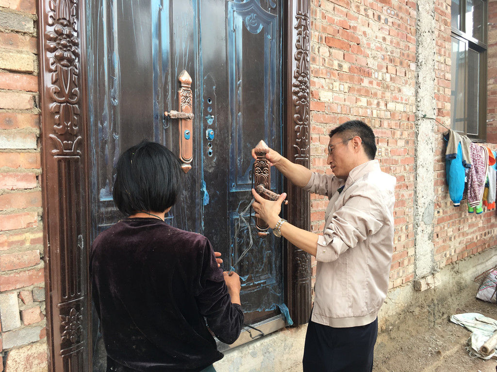 我院積極開展扶貧攻堅工作